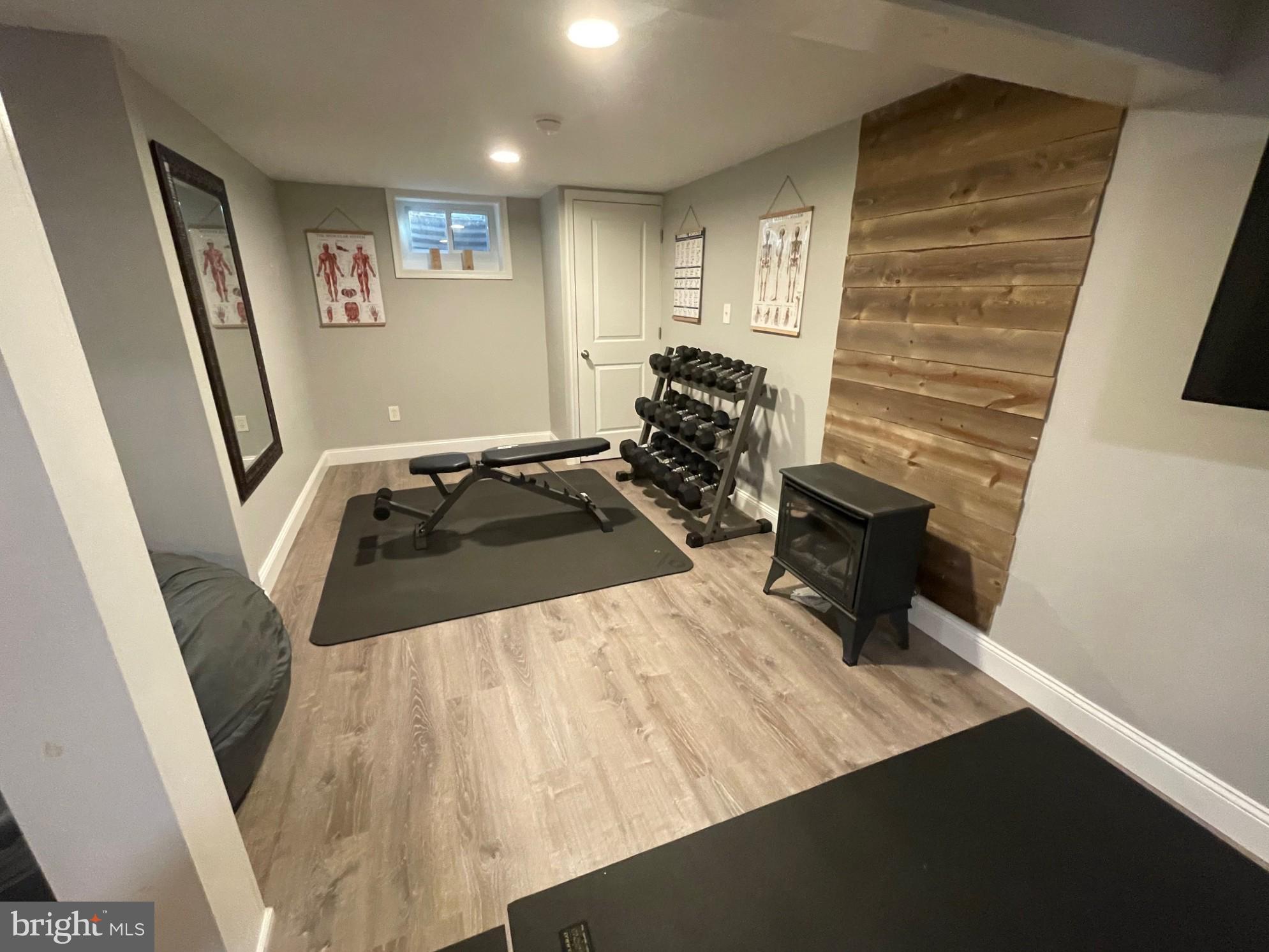 MIFFLIN WOODS - Residential