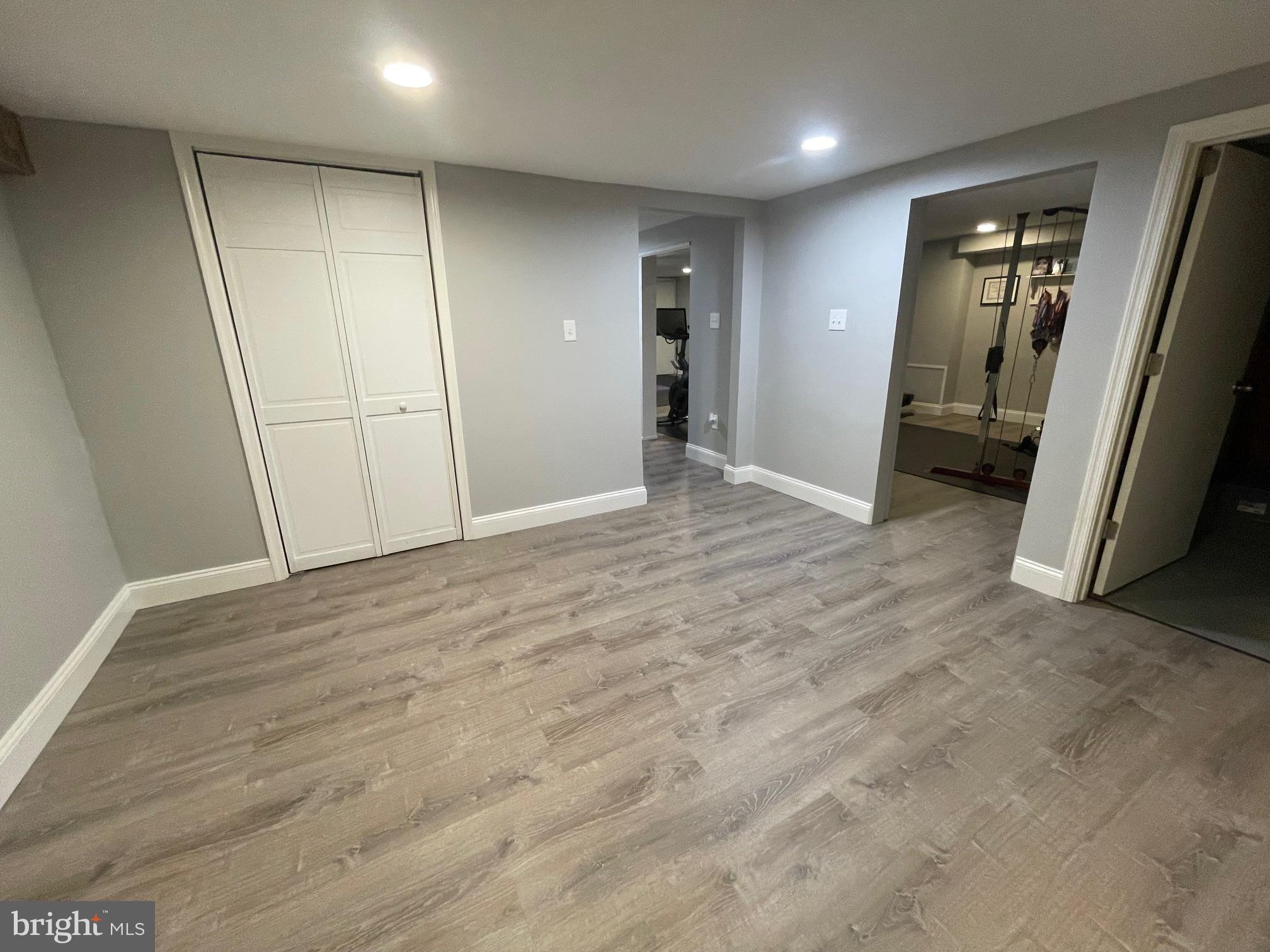 MIFFLIN WOODS - Residential