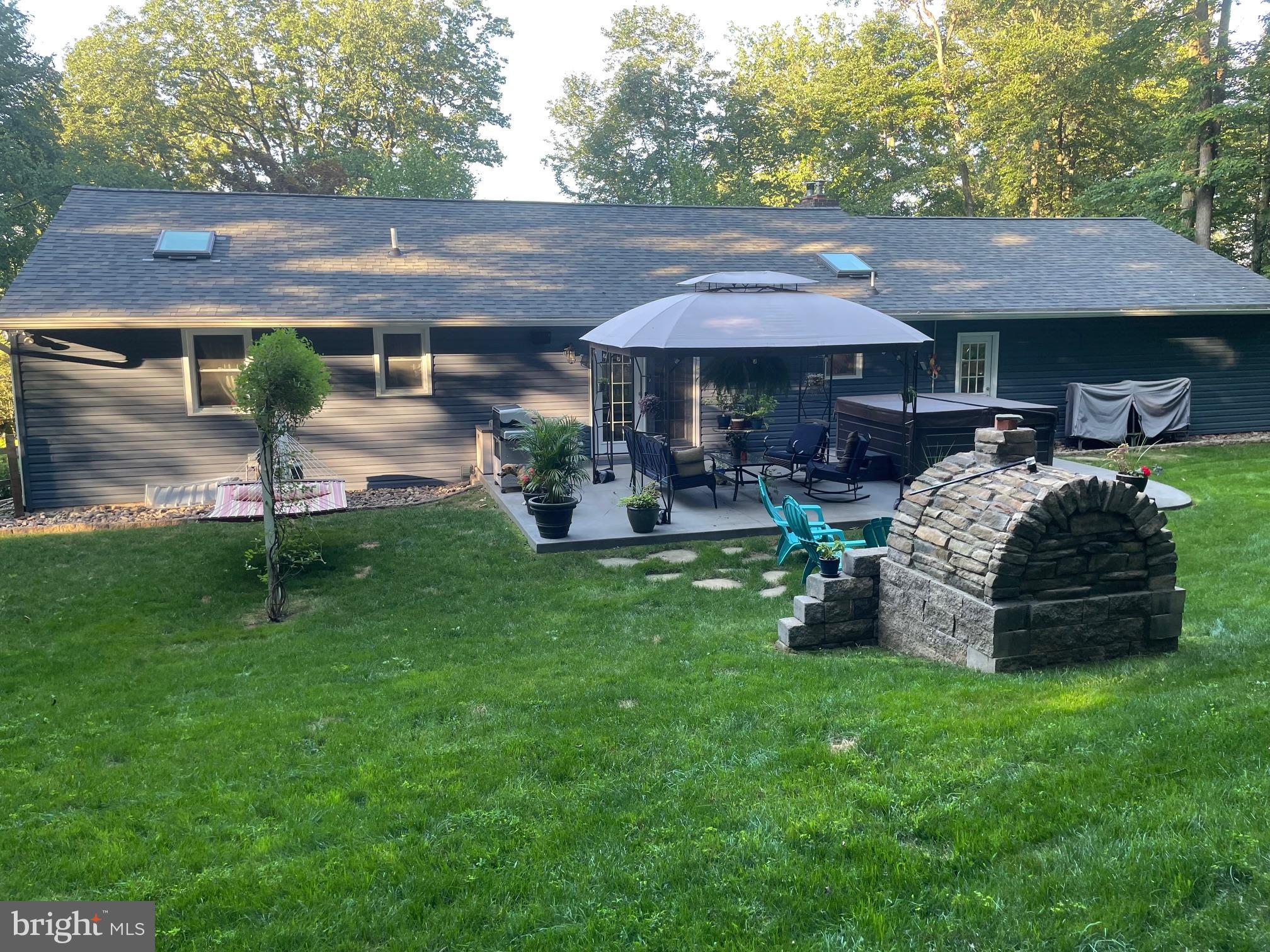 MIFFLIN WOODS - Residential