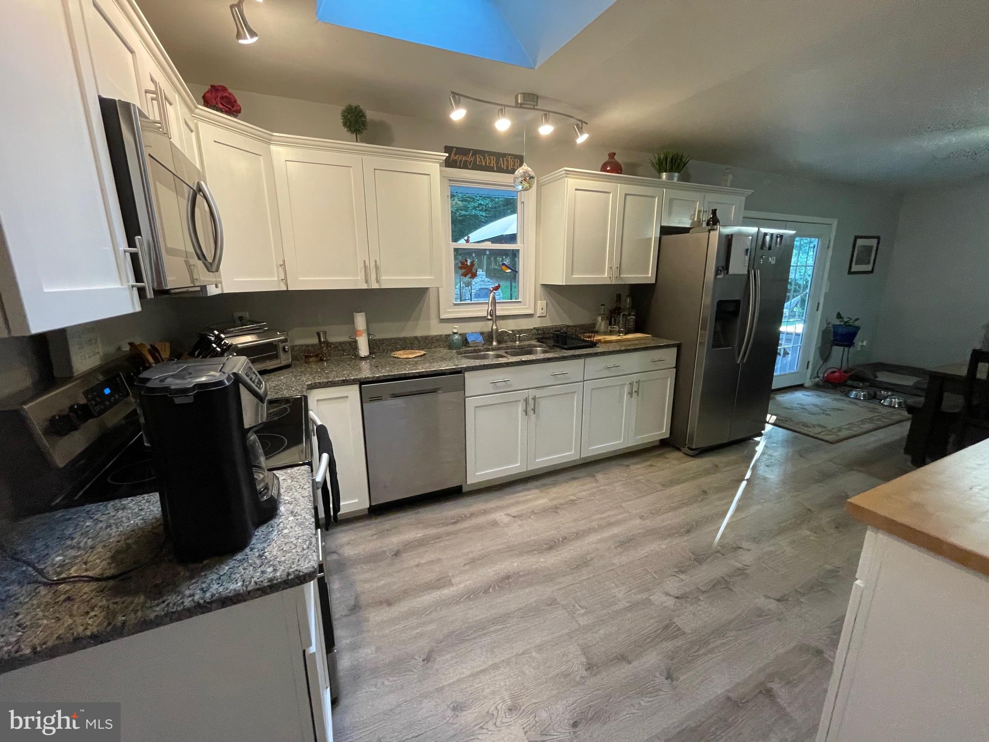 MIFFLIN WOODS - Residential