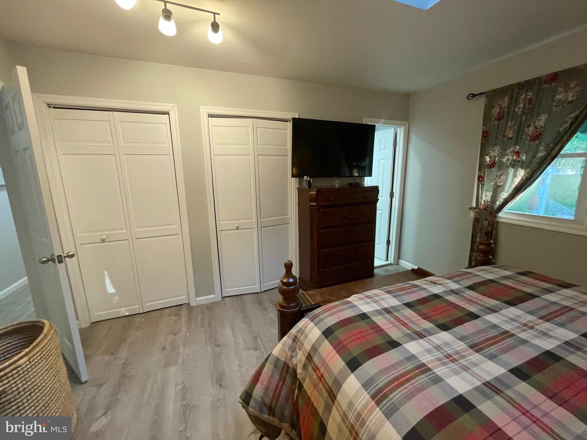 MIFFLIN WOODS - Residential