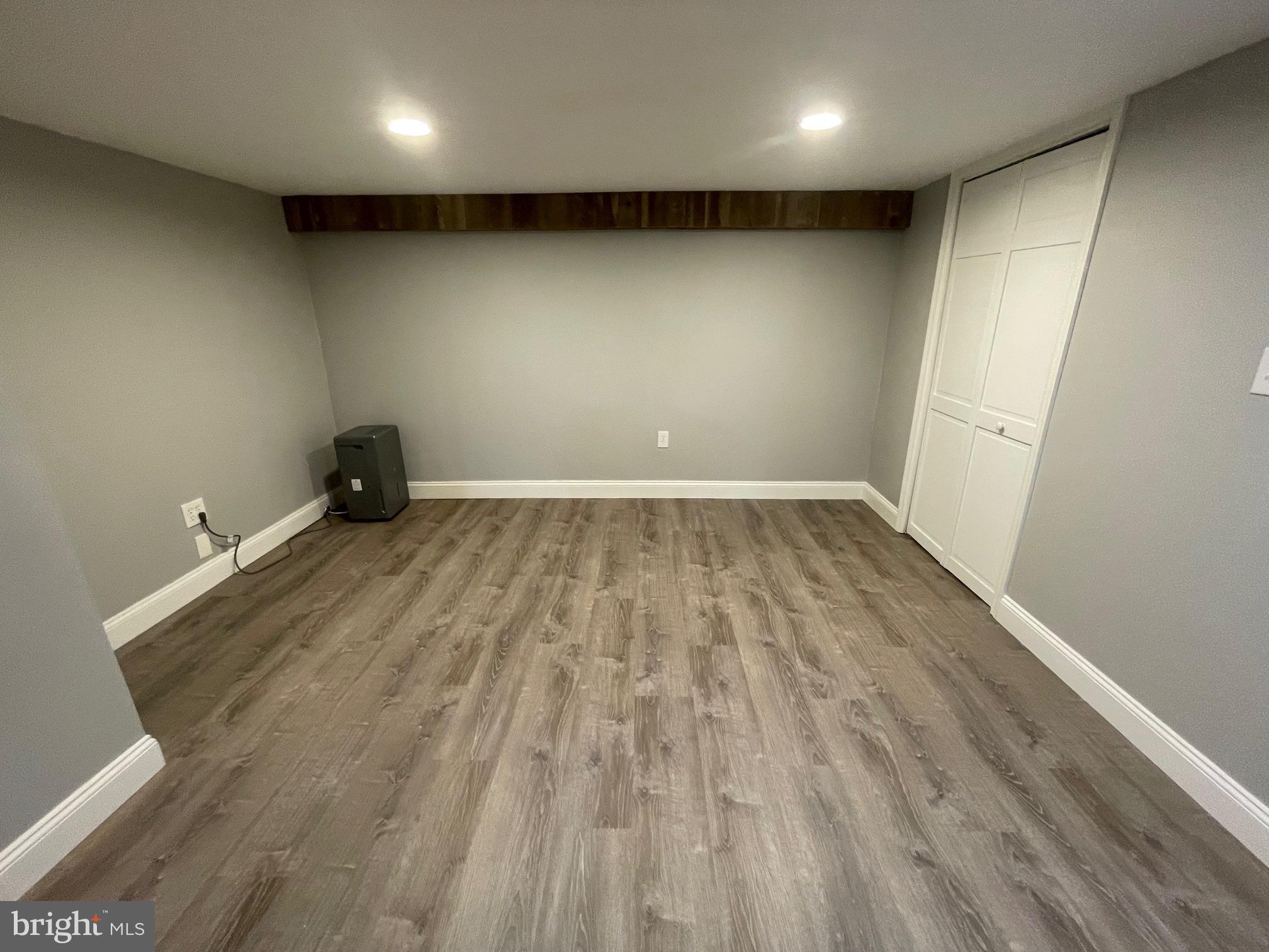 MIFFLIN WOODS - Residential