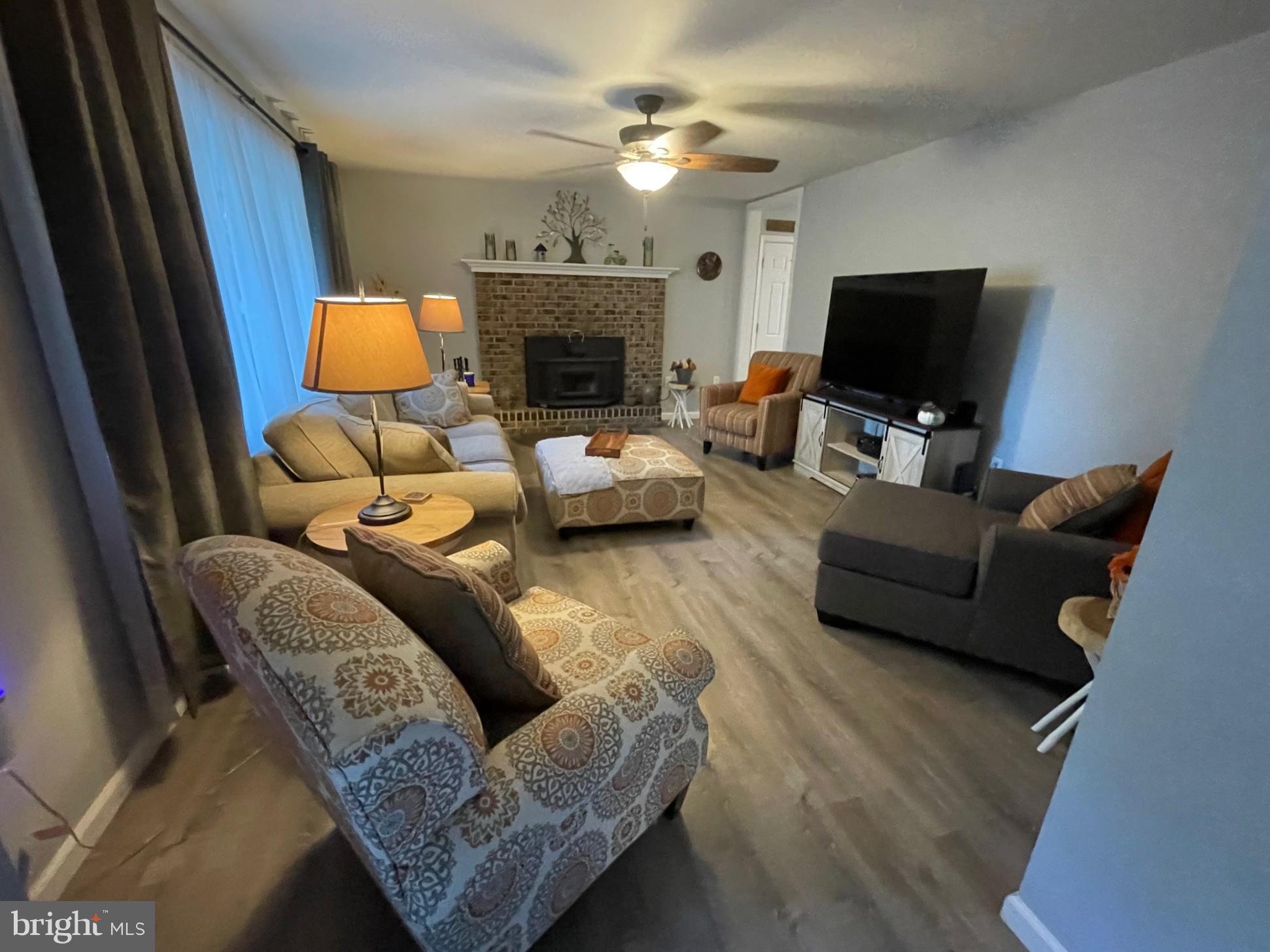 MIFFLIN WOODS - Residential