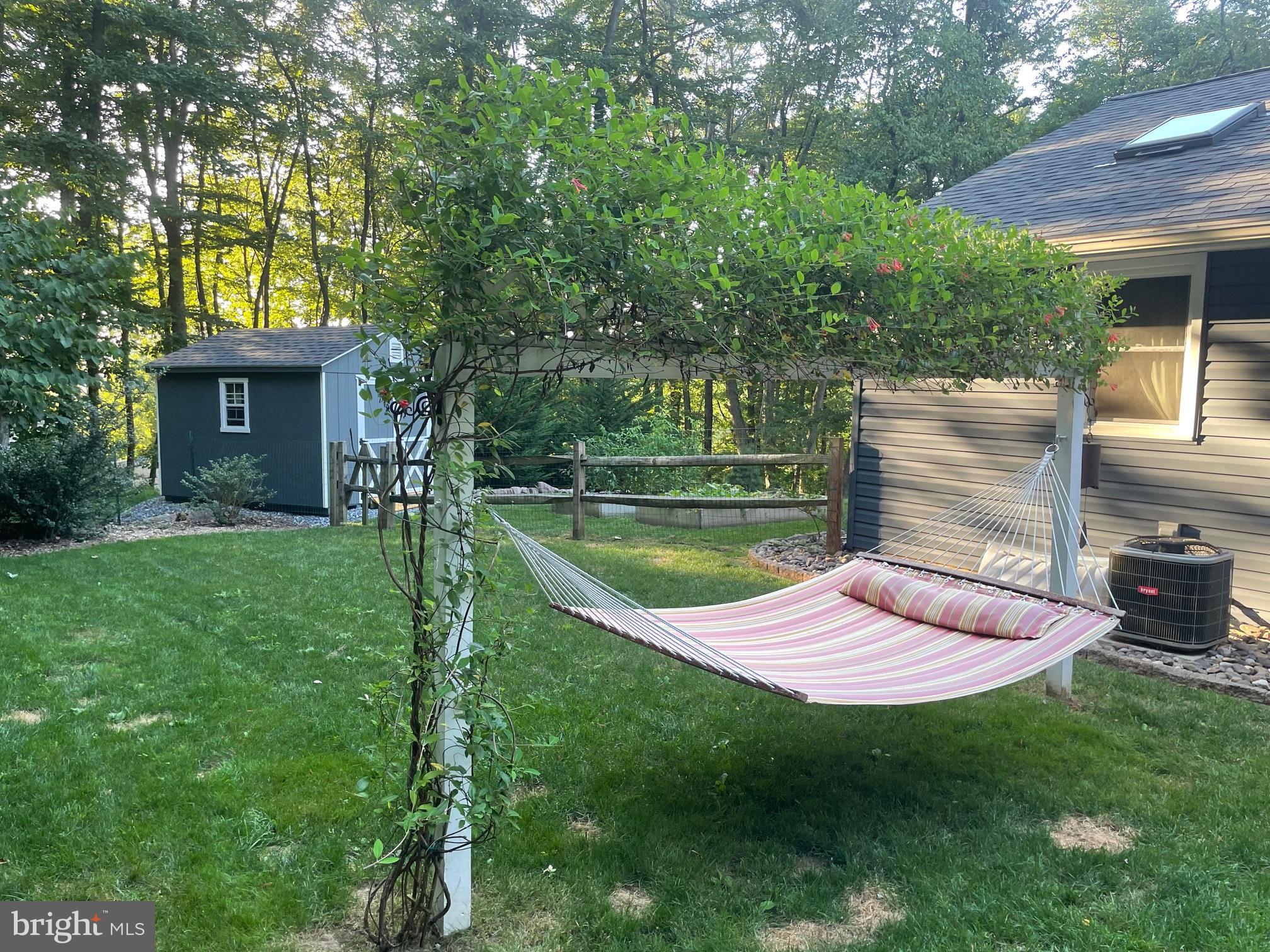 MIFFLIN WOODS - Residential