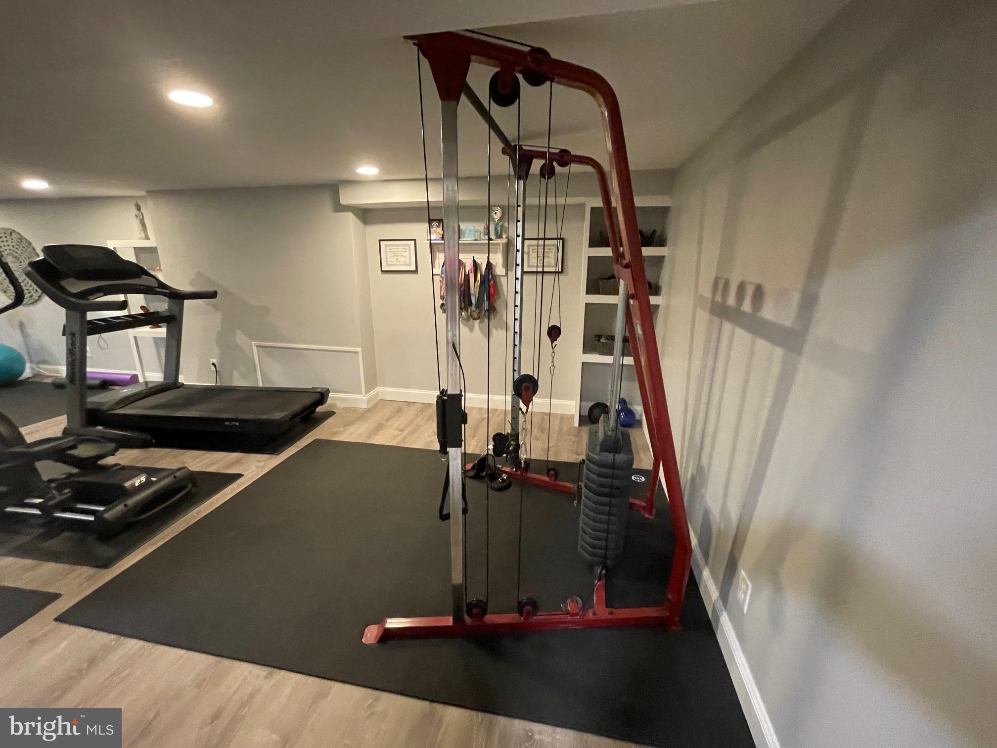 MIFFLIN WOODS - Residential