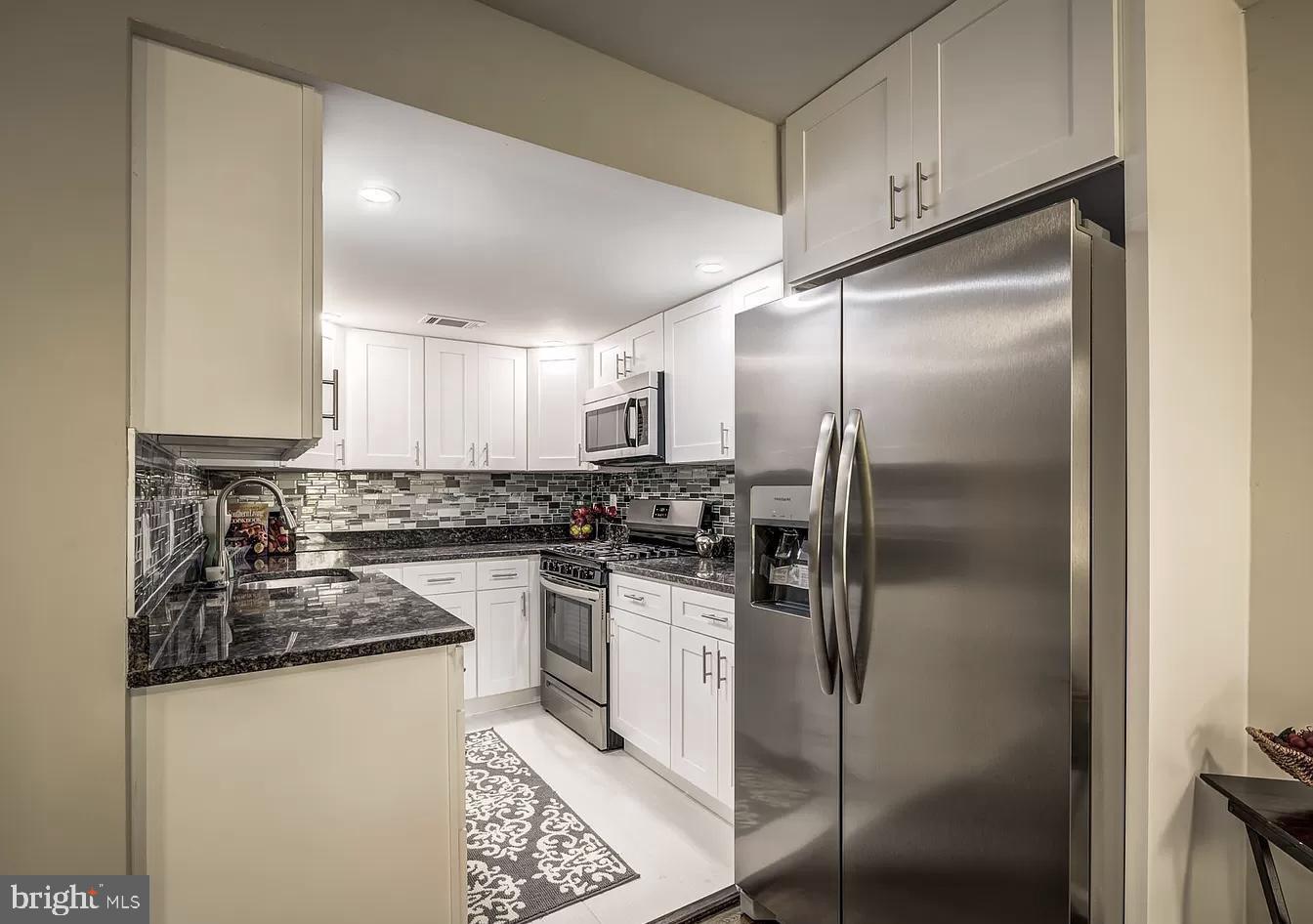 DALE CITY - Residential Lease