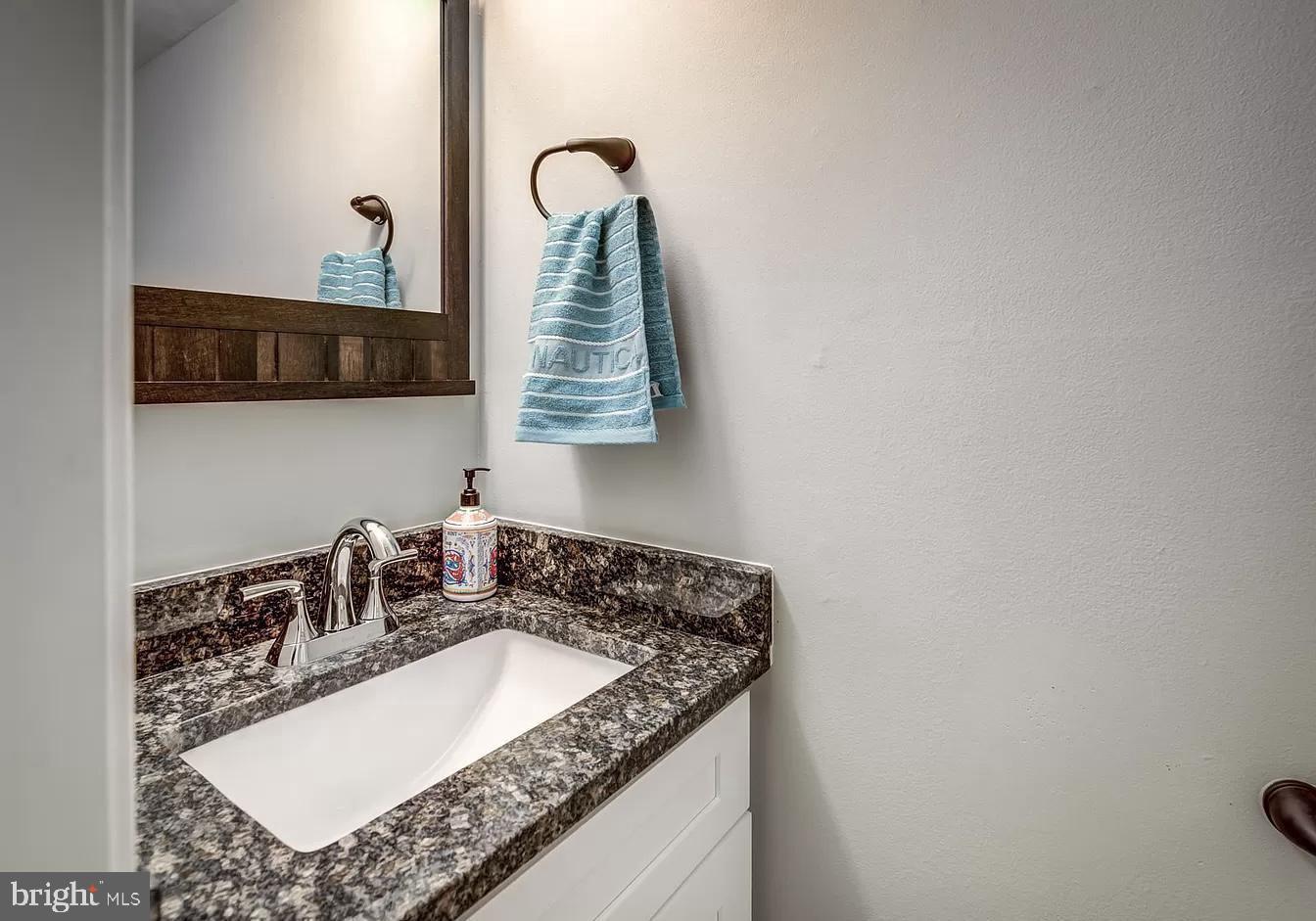 DALE CITY - Residential Lease