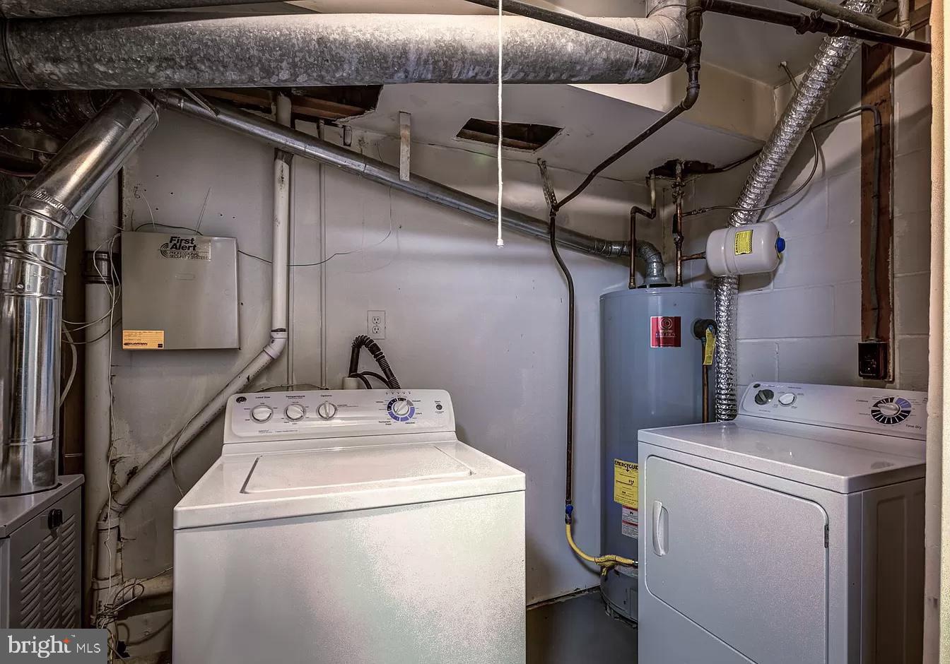 DALE CITY - Residential Lease