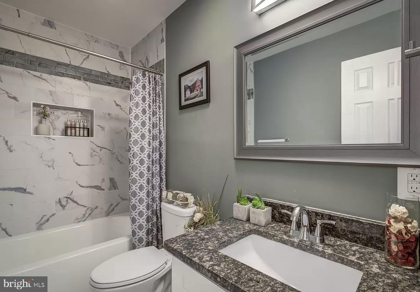 DALE CITY - Residential Lease