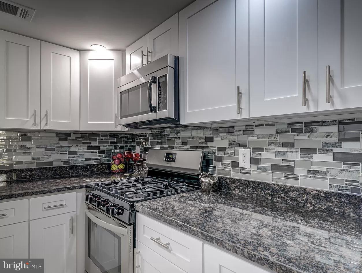 DALE CITY - Residential Lease