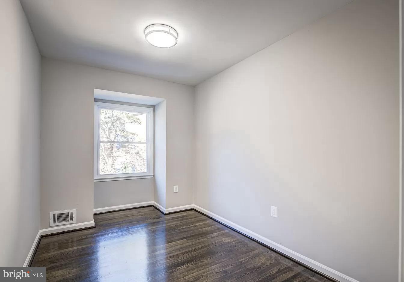 DALE CITY - Residential Lease