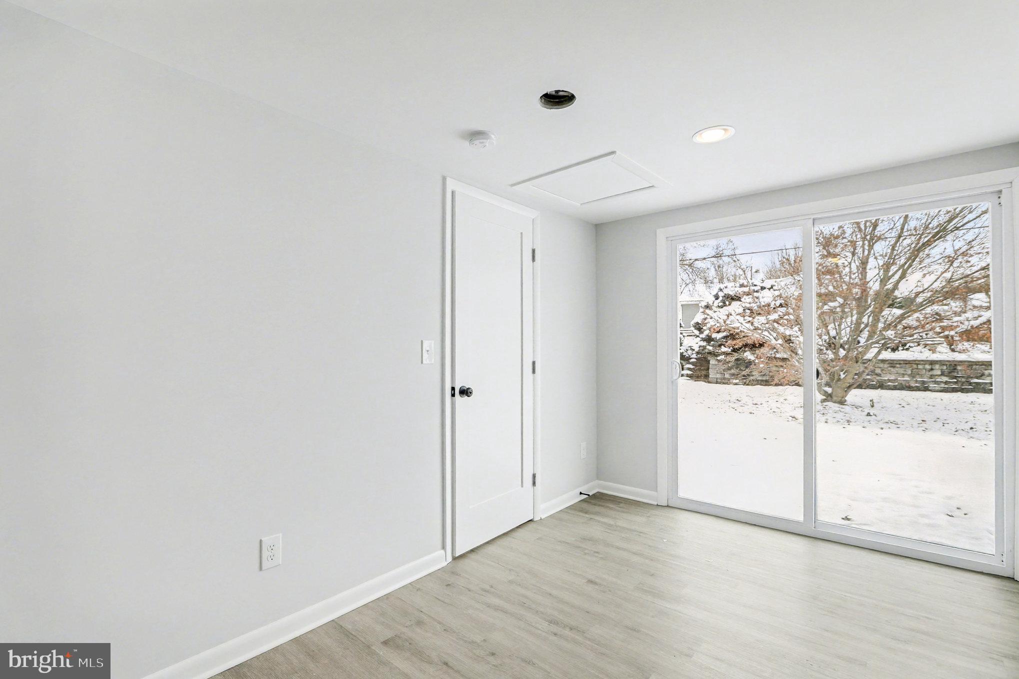 HOWARD PARK - Residential Lease