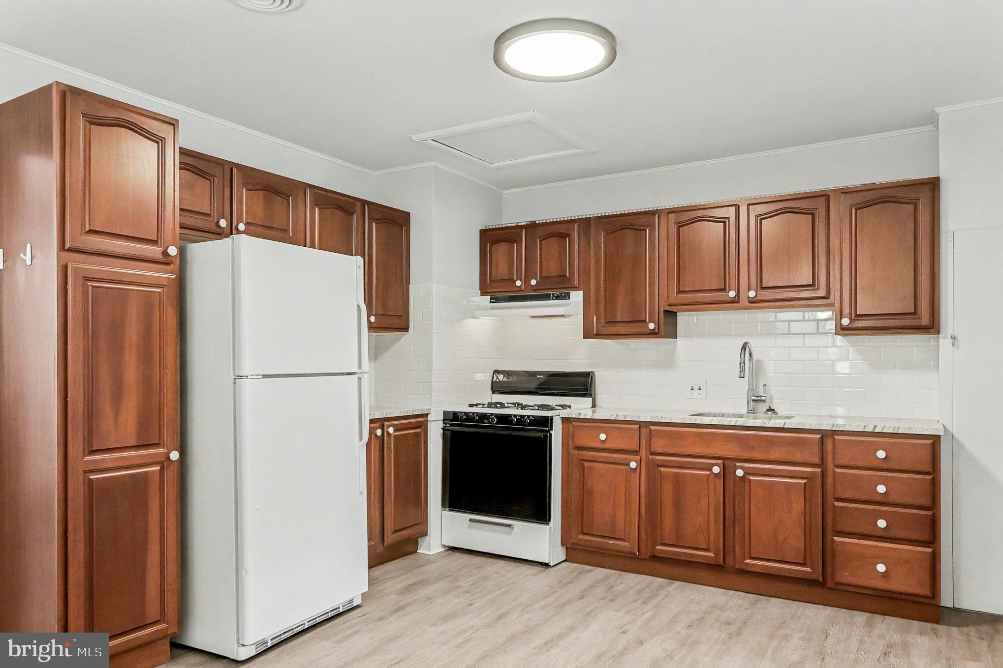 HOWARD PARK - Residential Lease