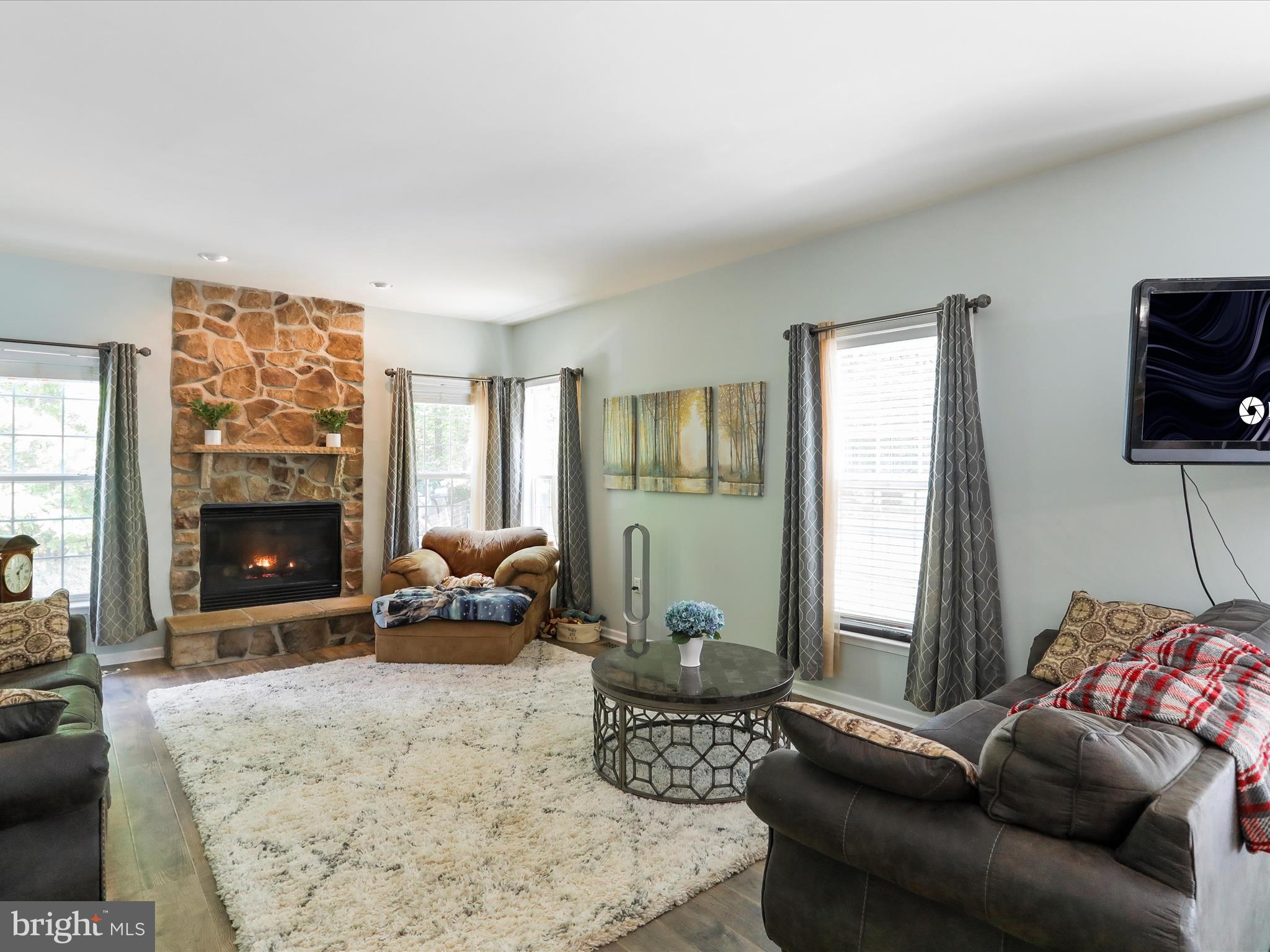 SHERWOOD FOREST - Residential