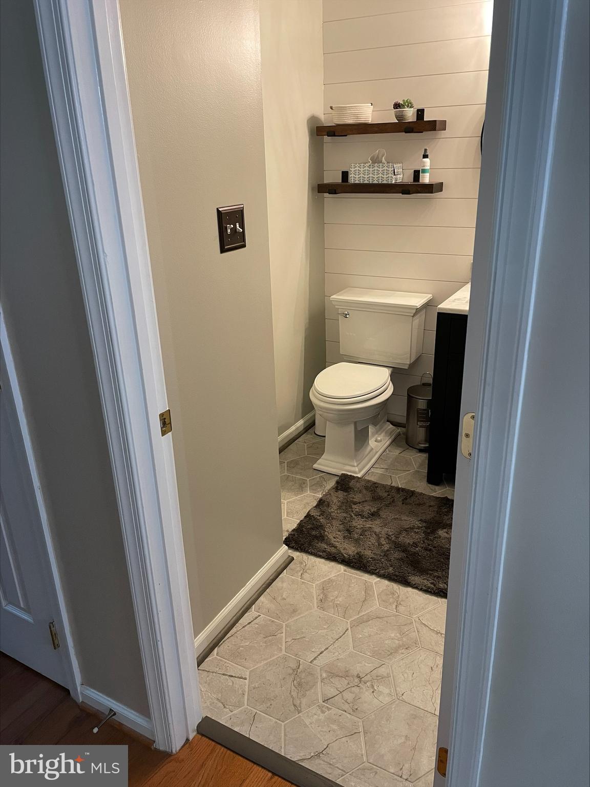 SHERWOOD FOREST - Residential