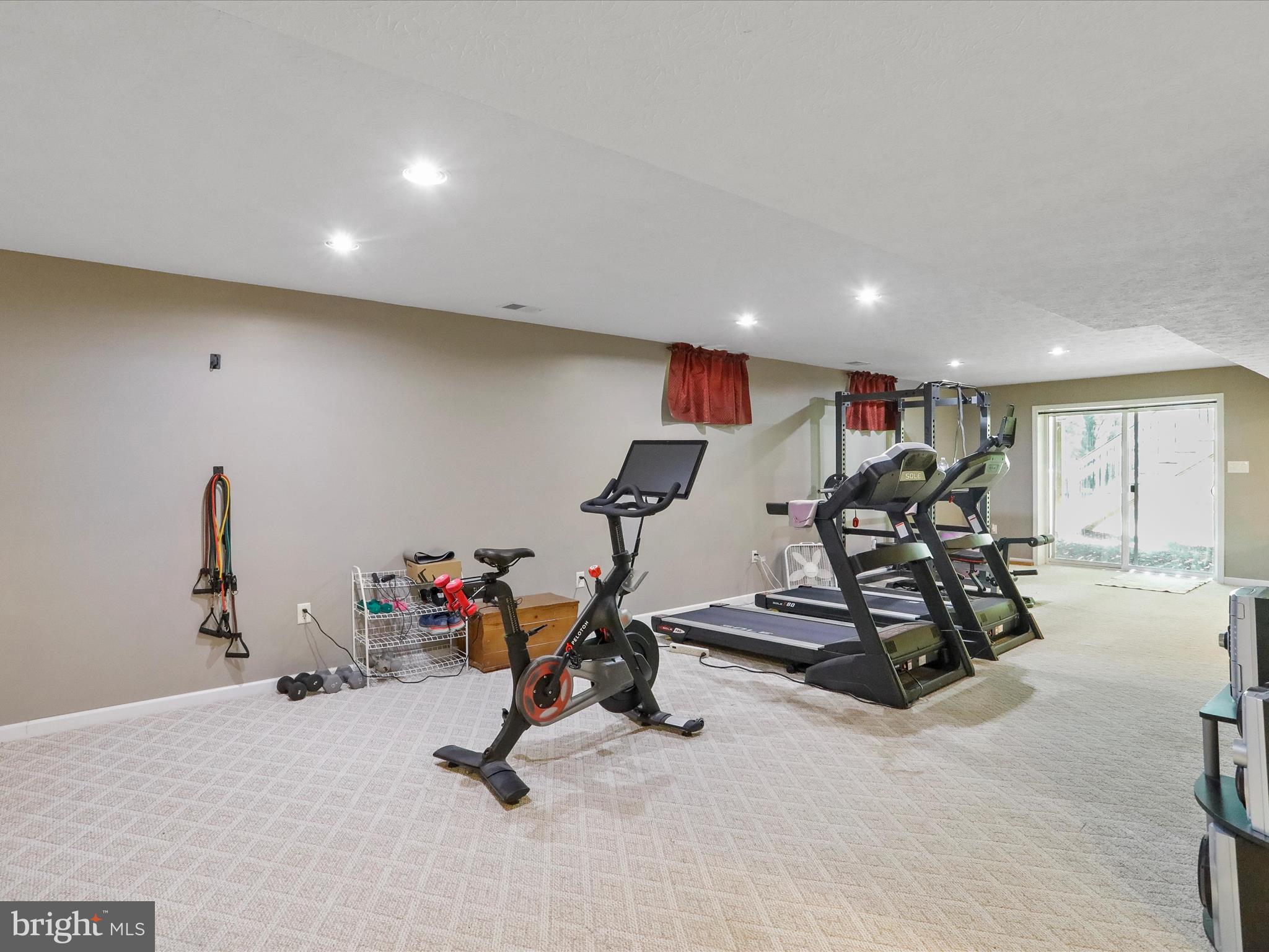 SHERWOOD FOREST - Residential