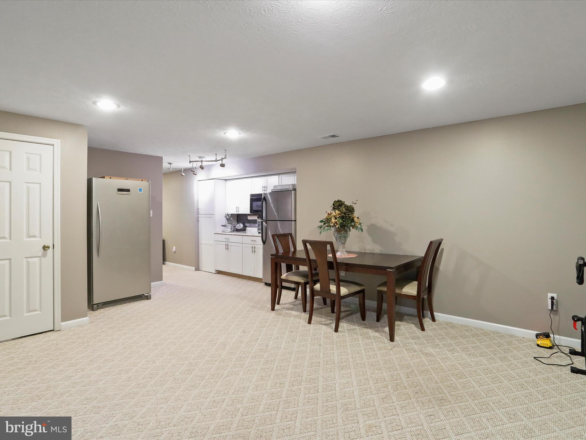 SHERWOOD FOREST - Residential