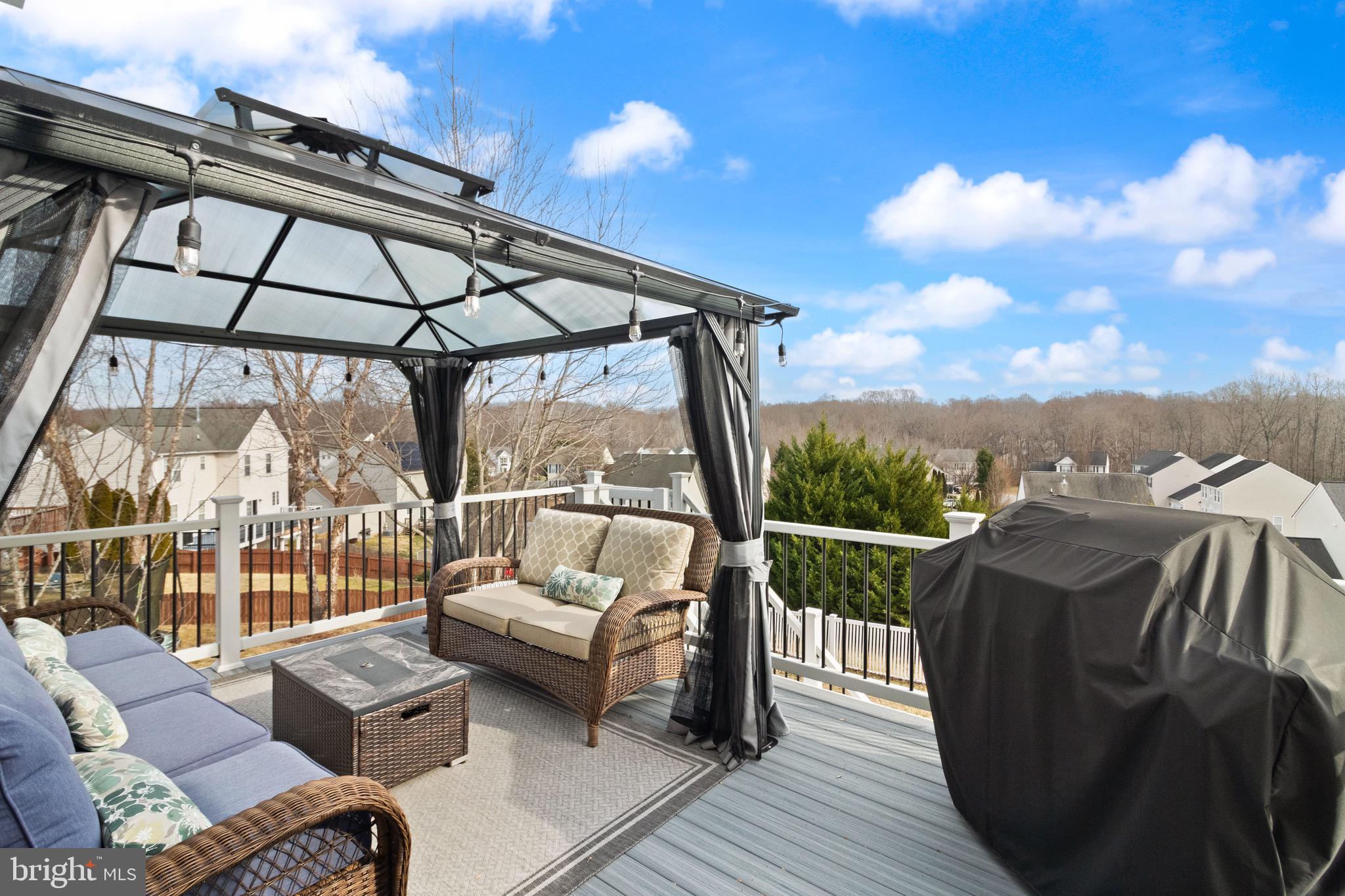 SALEM FIELDS - Residential