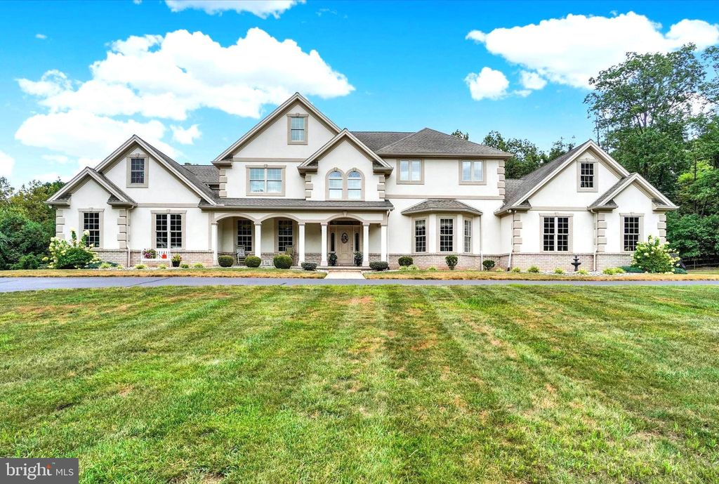 Photo of 945 Old Quaker Road, ETTERS, PA 17319 (MLS # PAYK2088504)