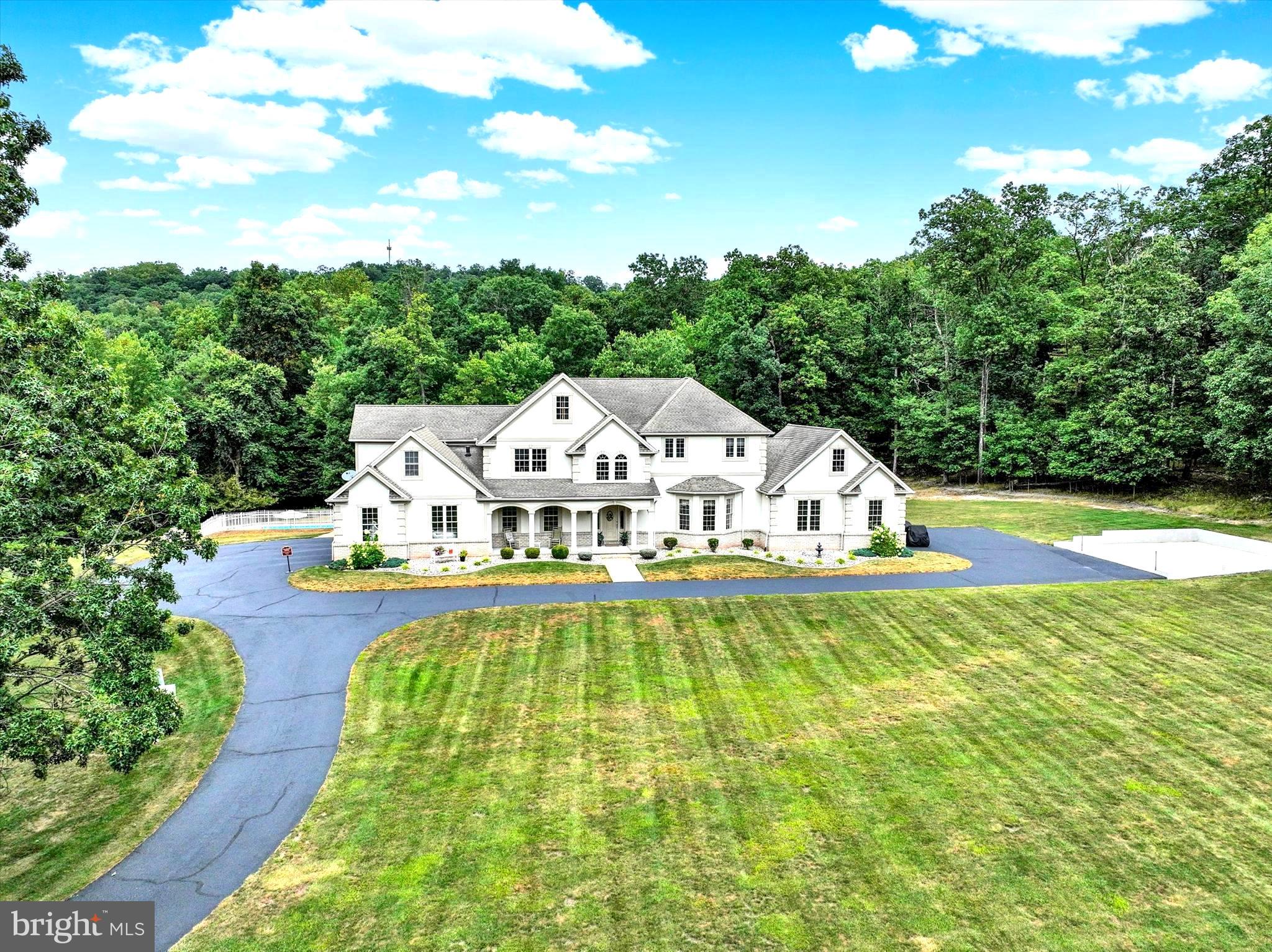 945 OLD QUAKER ROAD