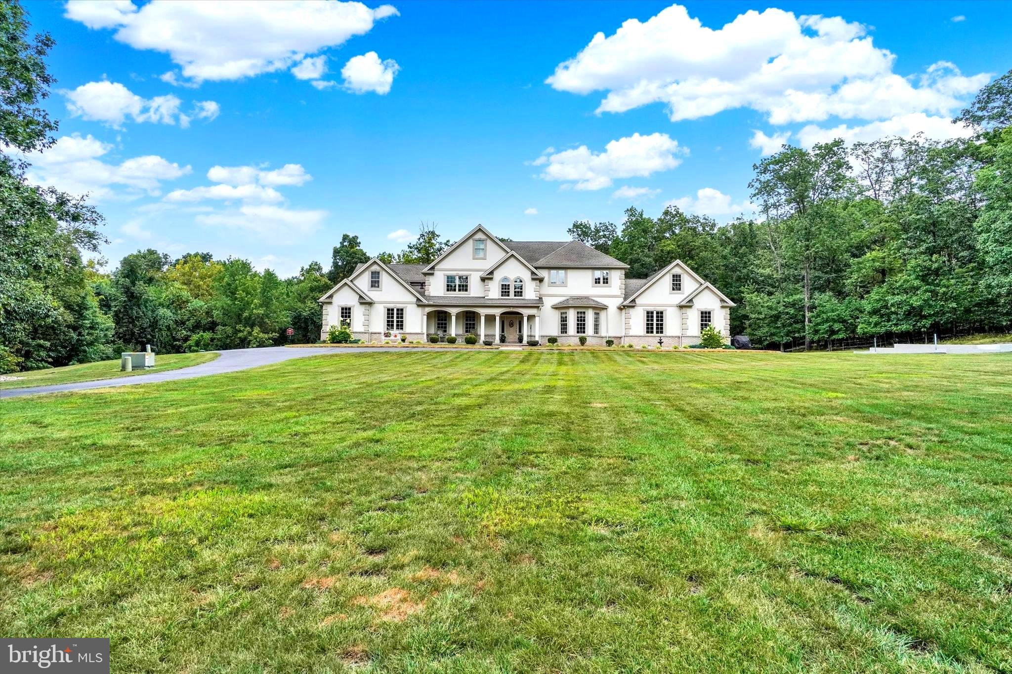 945 OLD QUAKER ROAD