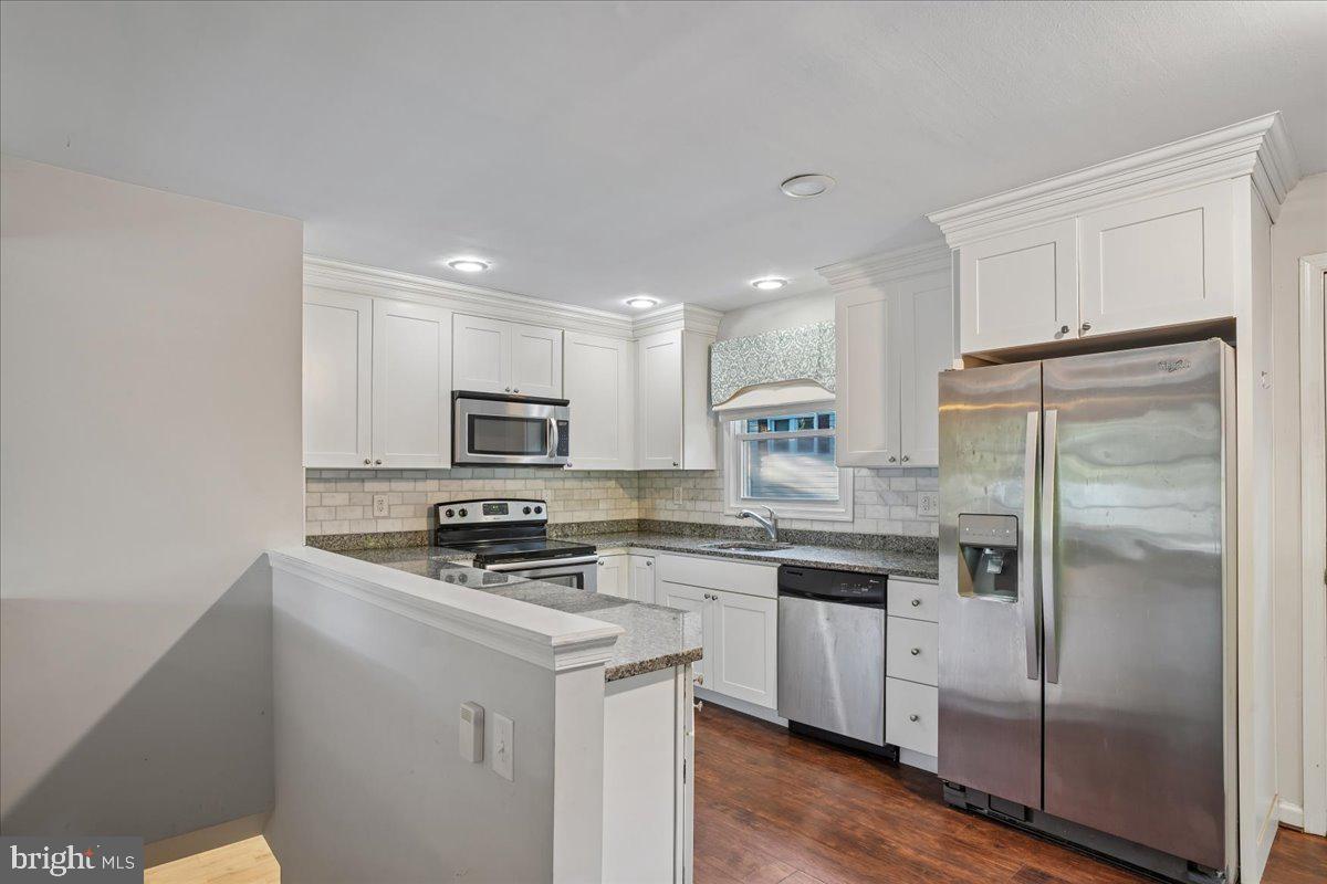 1230 HILLTOP DRIVE