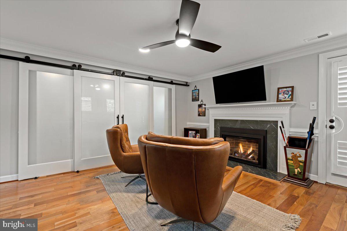 HAMPTONS OF MCLEAN - Residential