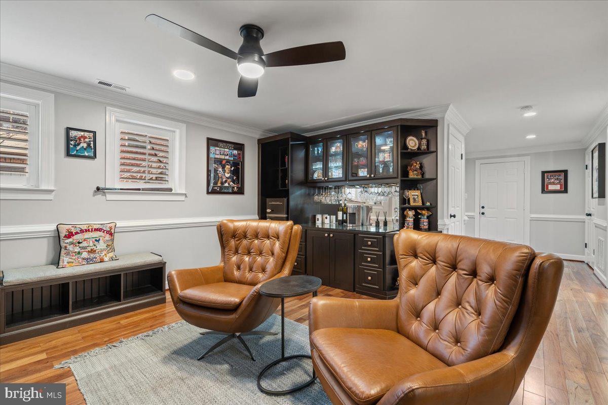 HAMPTONS OF MCLEAN - Residential