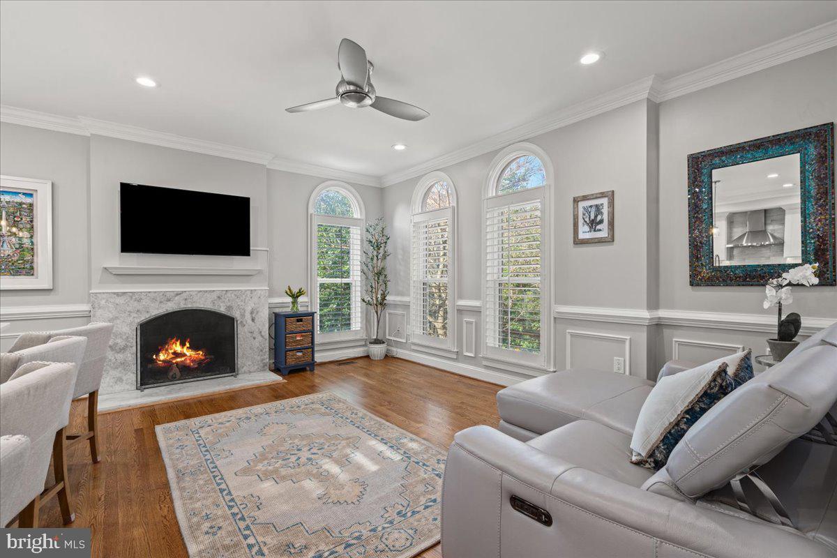 HAMPTONS OF MCLEAN - Residential