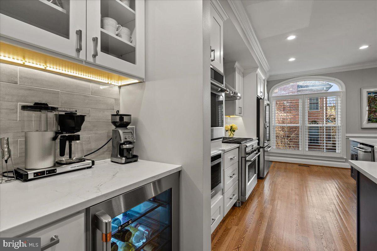 HAMPTONS OF MCLEAN - Residential