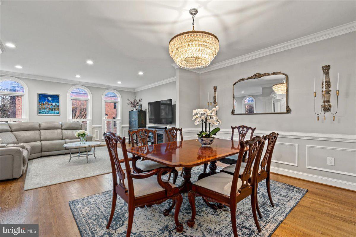 HAMPTONS OF MCLEAN - Residential