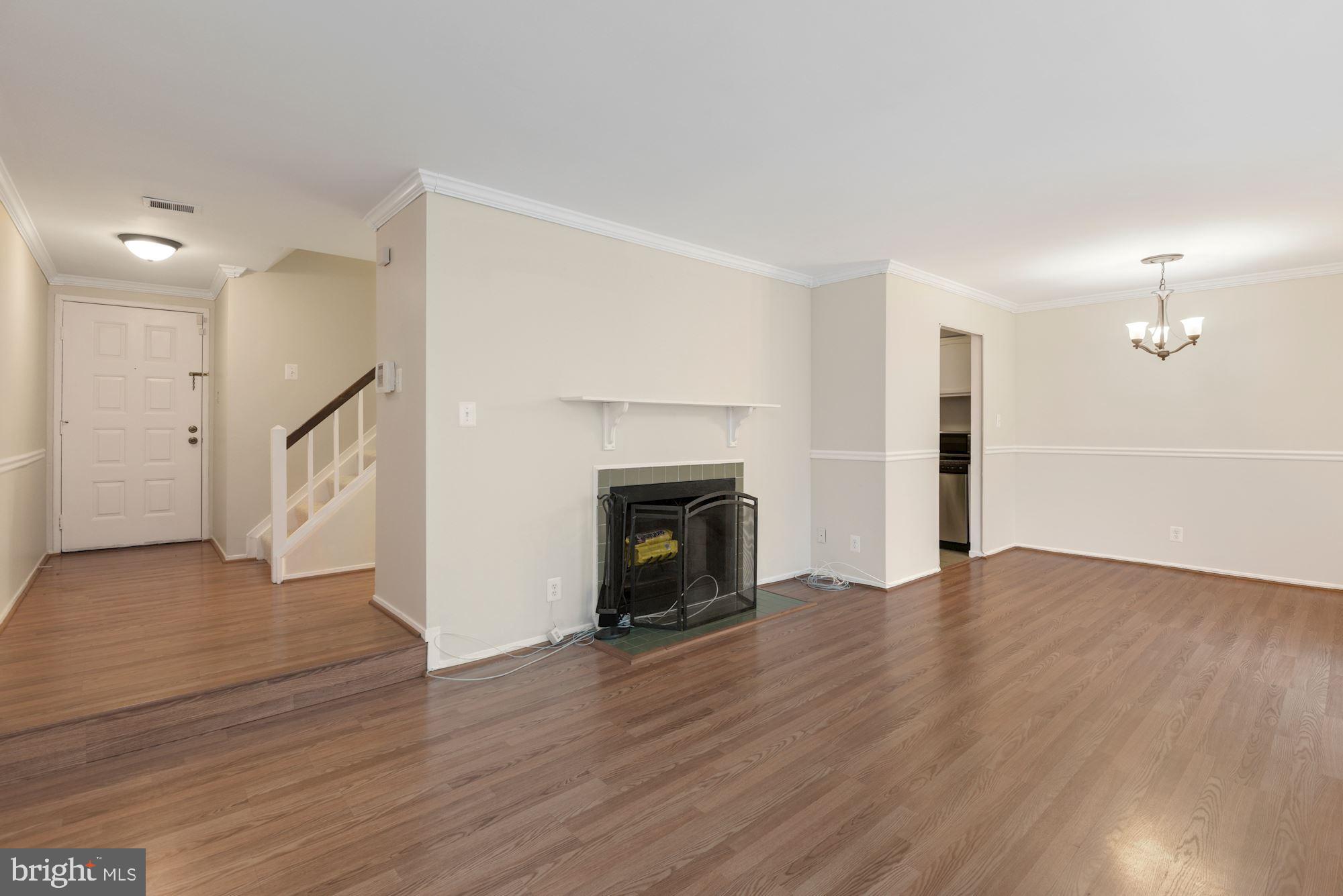 FARMINGDALE - Residential Lease