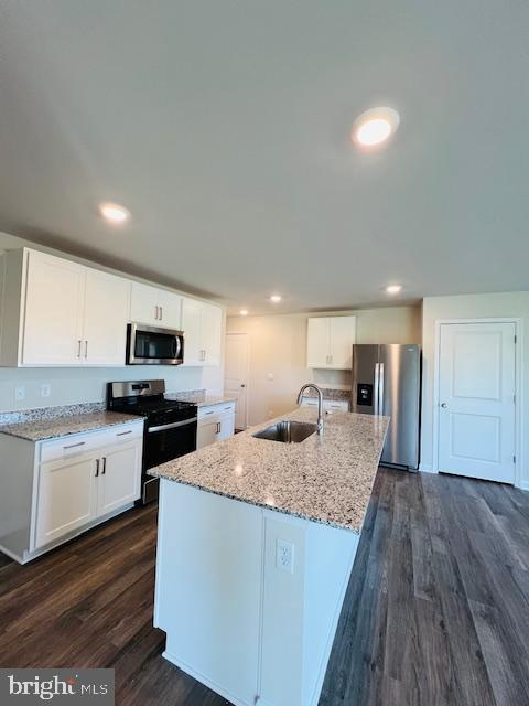 WEST WIND - Residential Lease