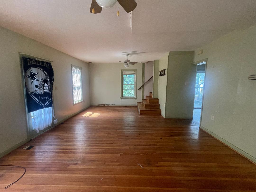 15121 BARNESVILLE