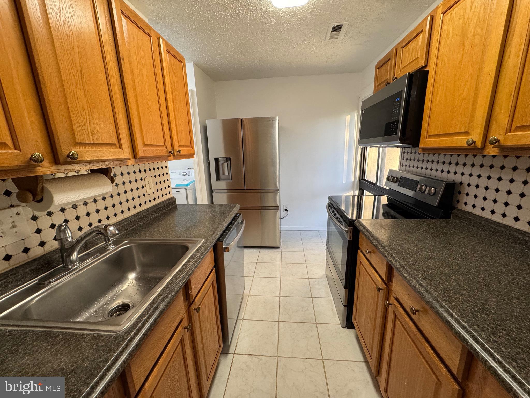 CRESTVIEW - Residential