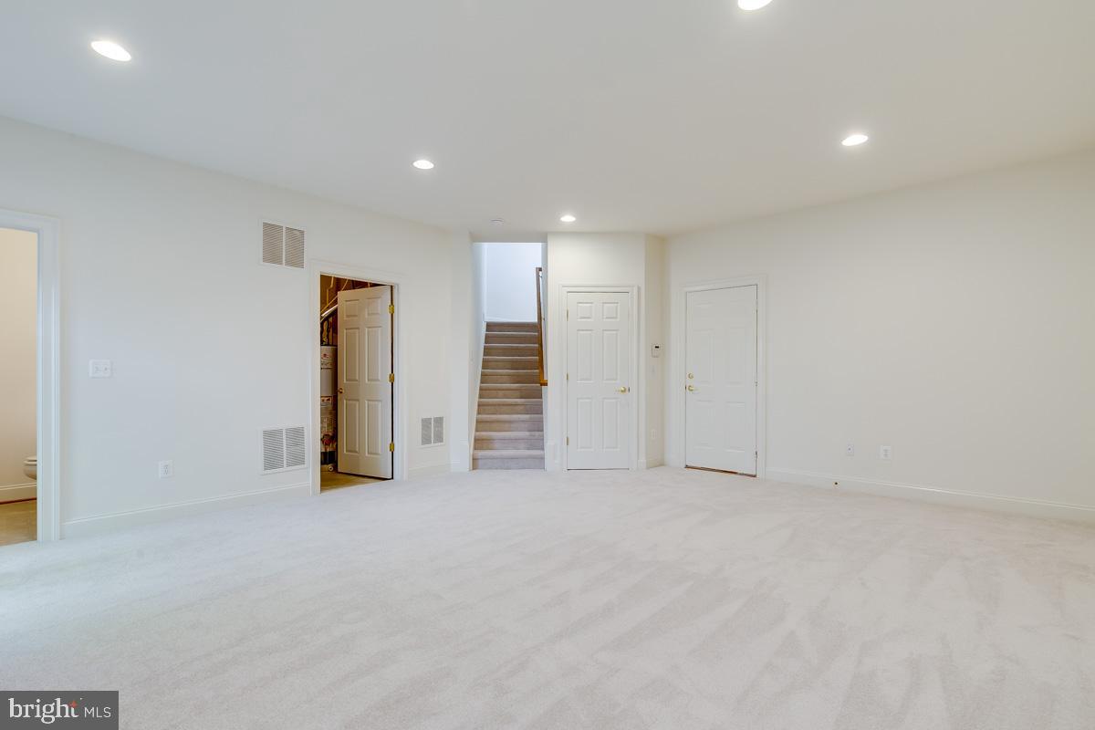 LORTON VALLEY NORTH - Residential