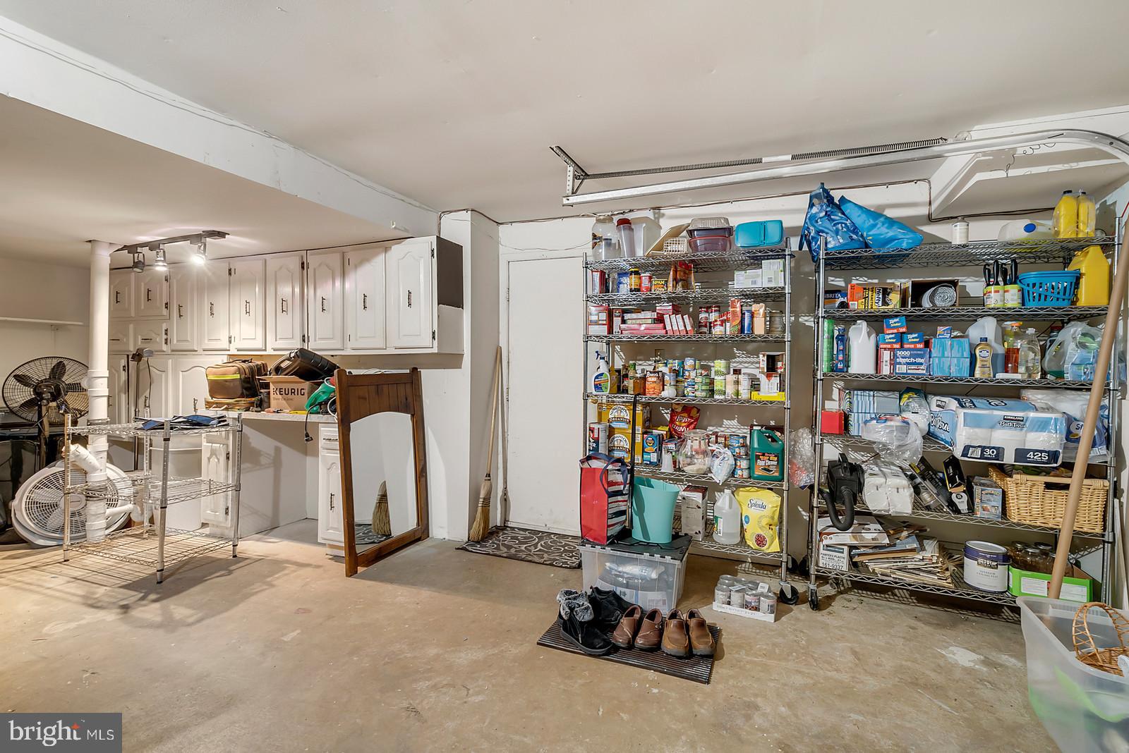 WARR LAKES - Residential