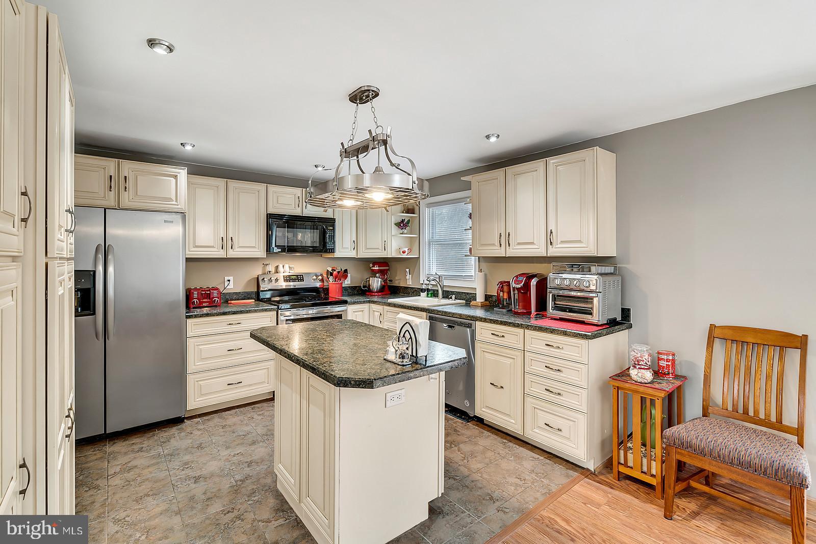 WARR LAKES - Residential