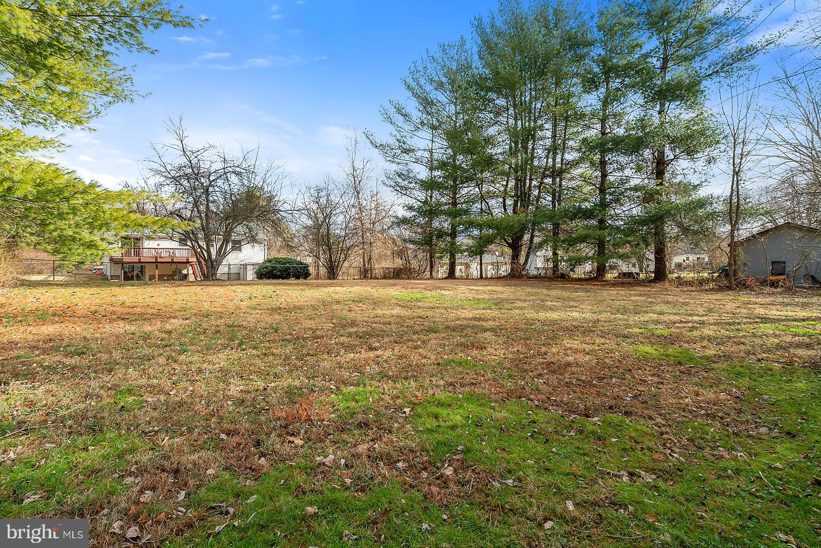 WARR LAKES - Residential