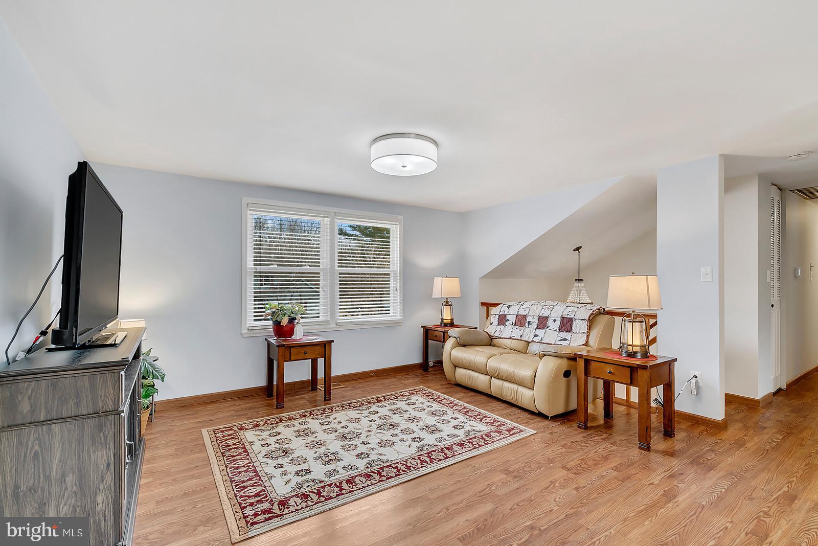 WARR LAKES - Residential