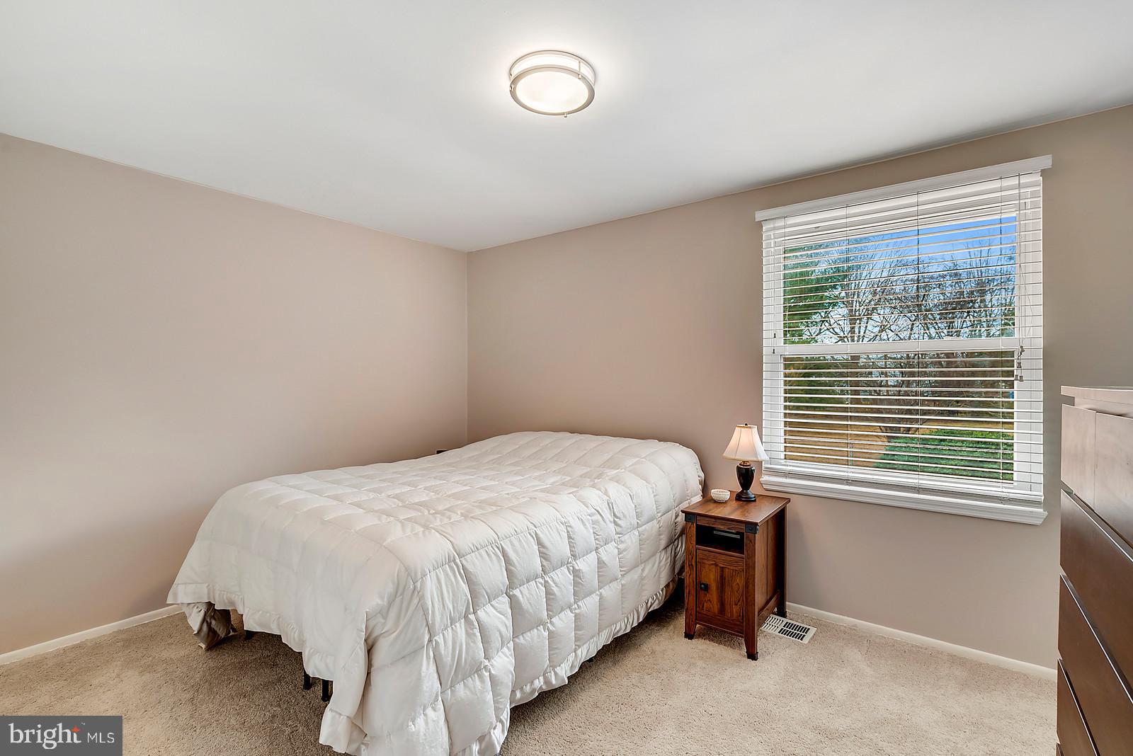 WARR LAKES - Residential