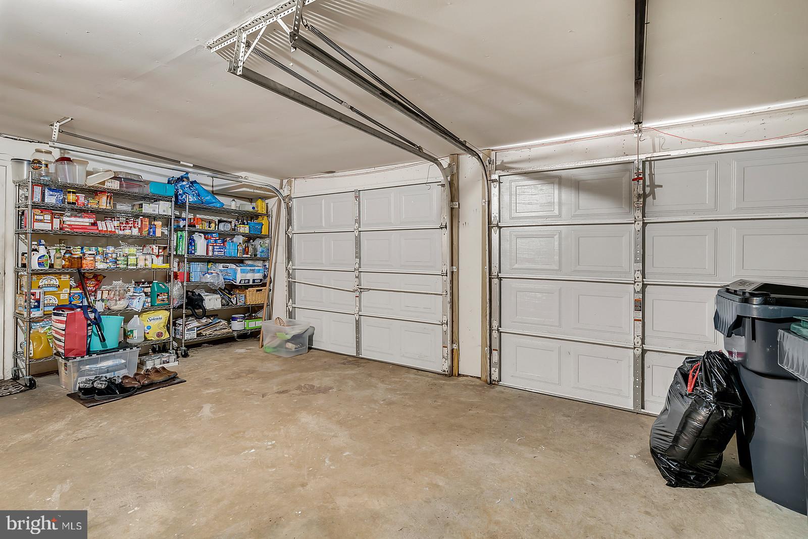 WARR LAKES - Residential