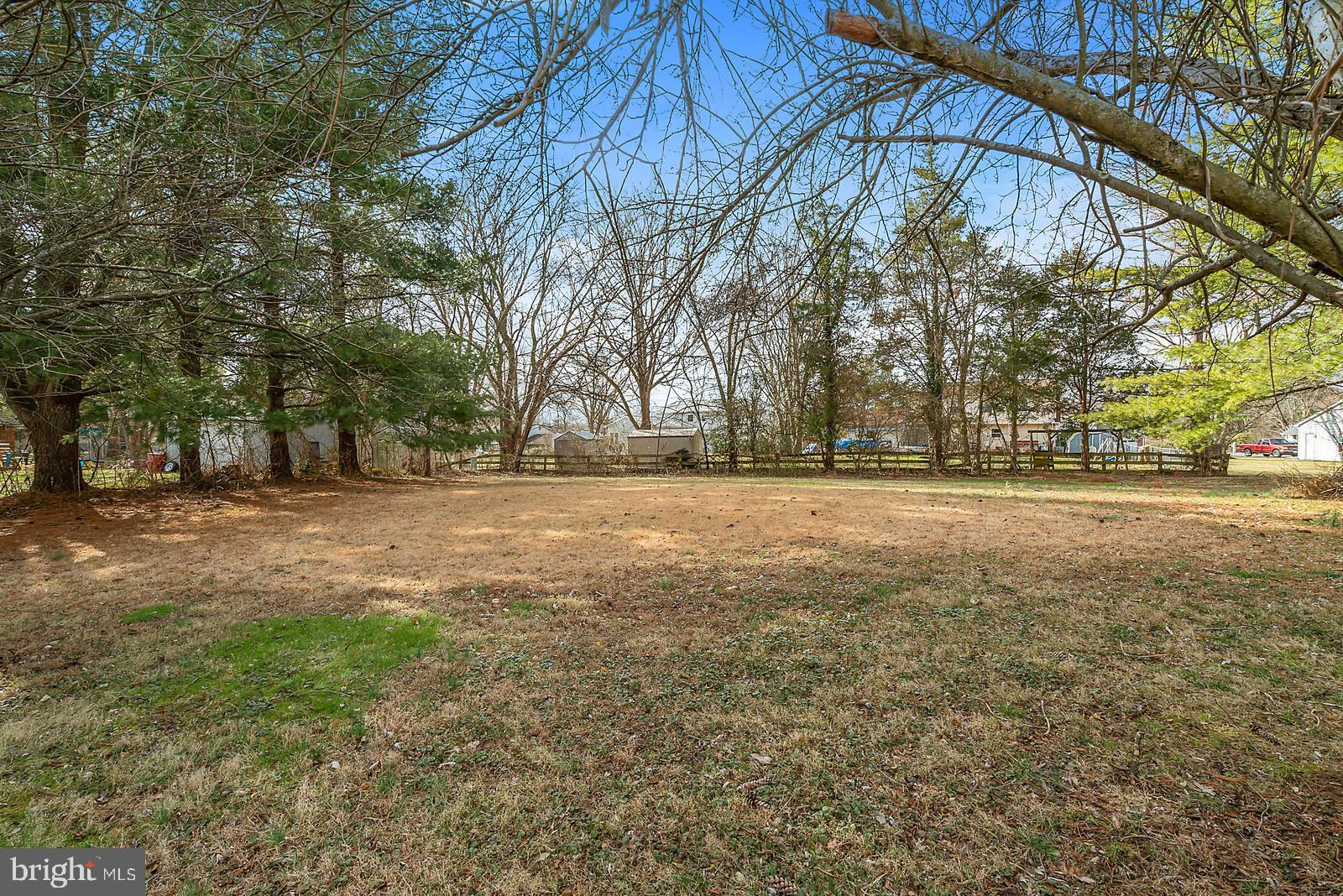 WARR LAKES - Residential