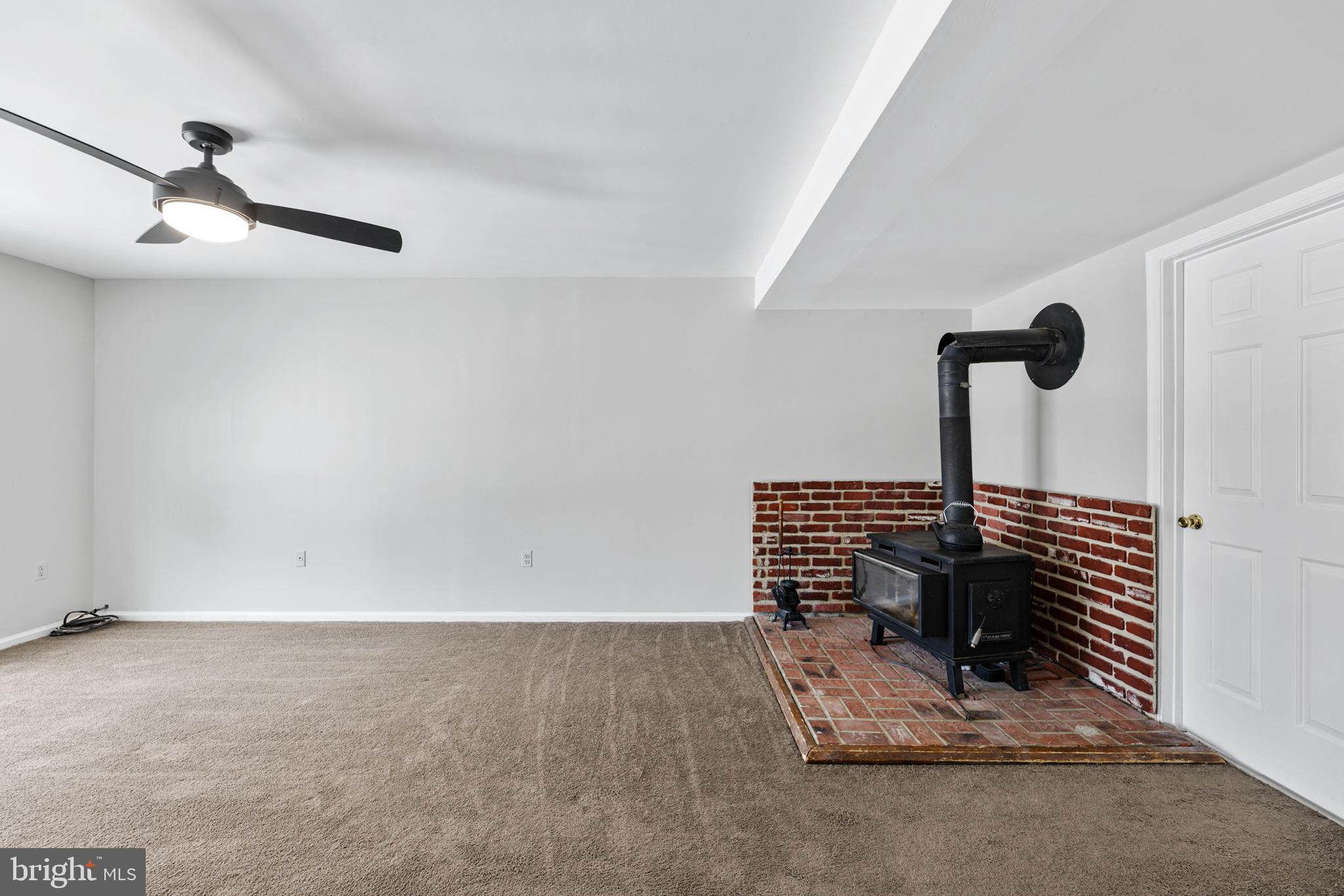 OLD FORT HILLS - Residential