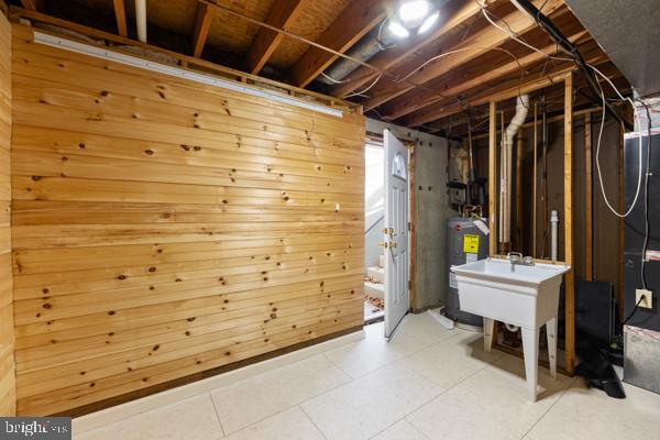 OLD FORT HILLS - Residential