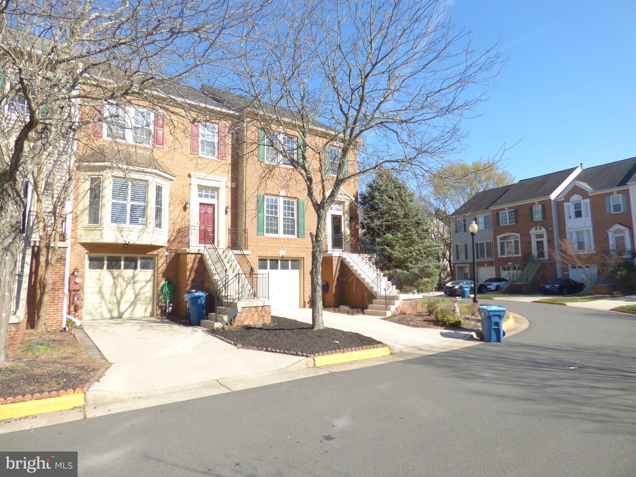 SOUTH RIDING - Residential Lease