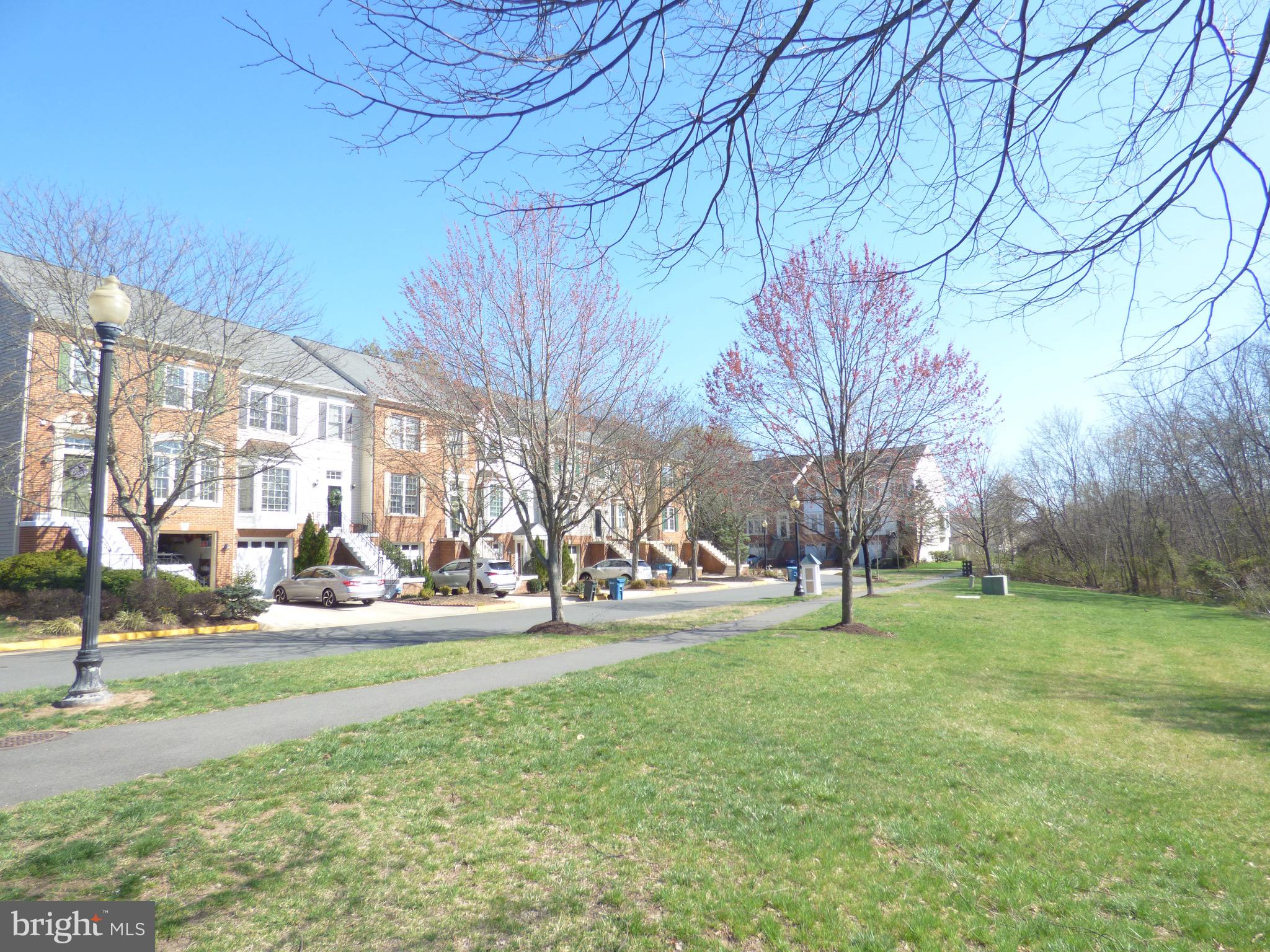 SOUTH RIDING - Residential Lease