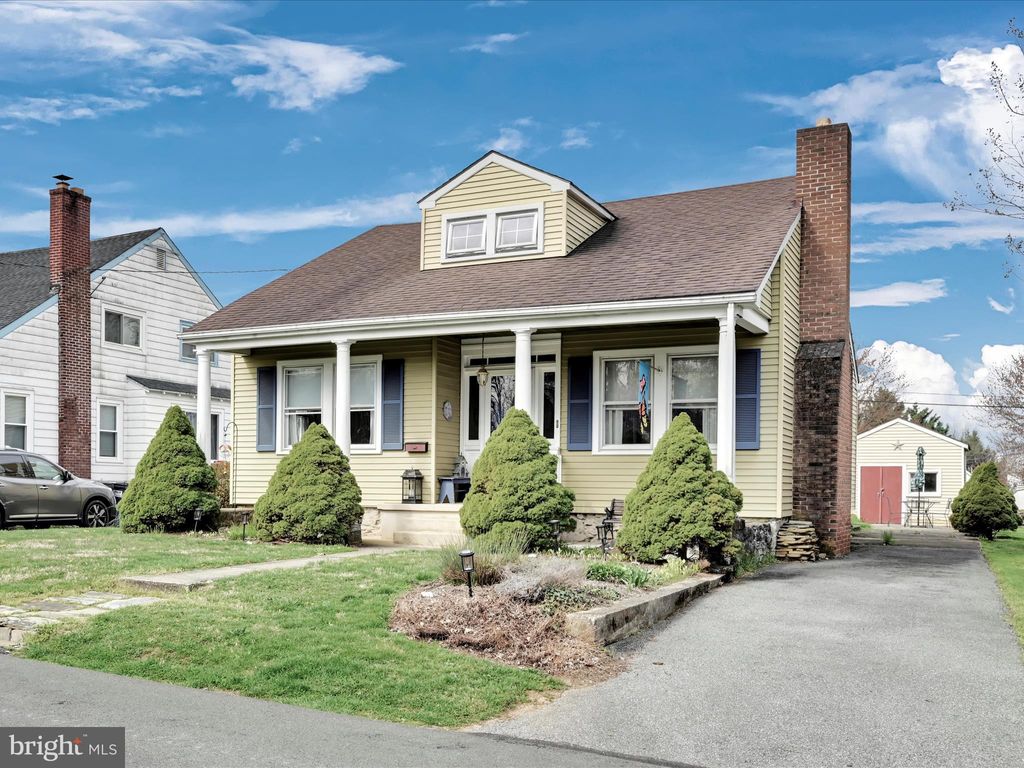 Photo of 16 HARVARD AVE, LANCASTER, PA 17603 (MLS # PALA2033144)