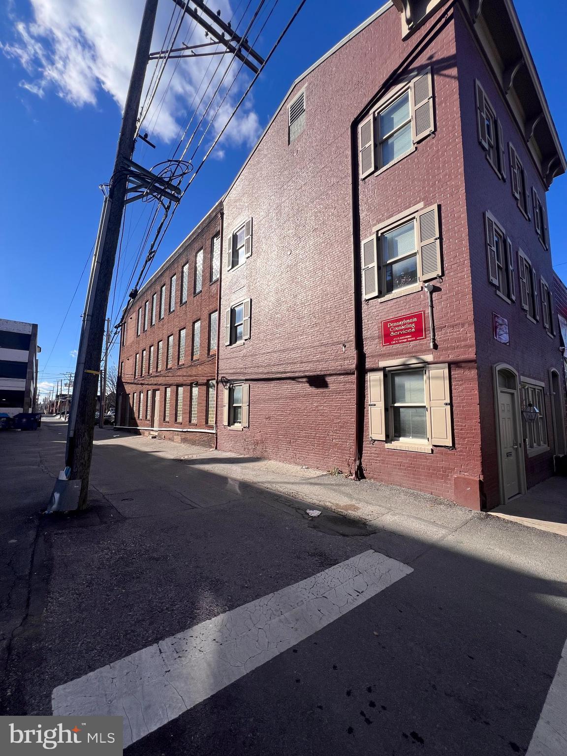 128 N GEORGE STREET