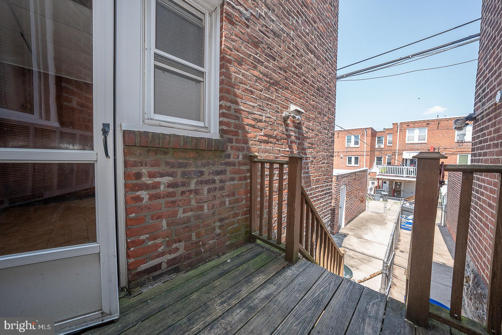 ROXBOROUGH - Residential